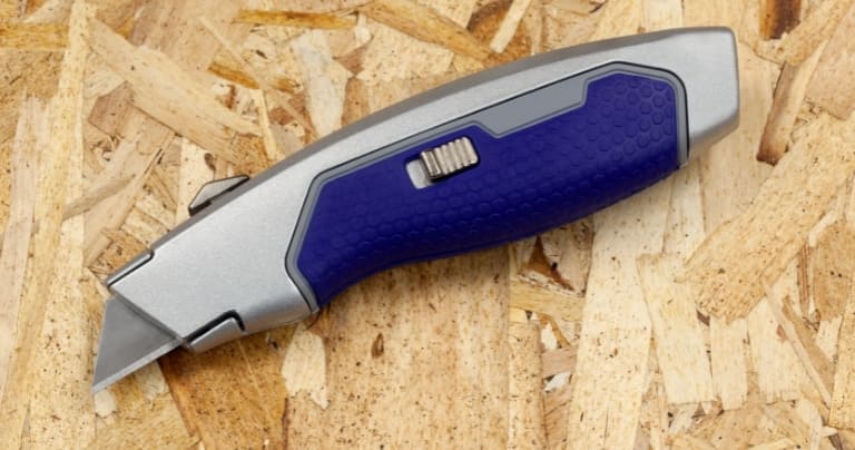 The Essential Retractable Trimming Knife